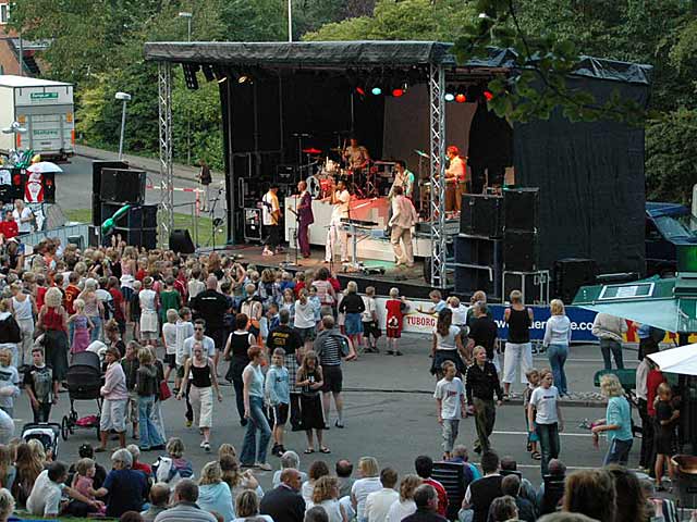 Mobile Bühne Stagemobil XXL von WeserStage